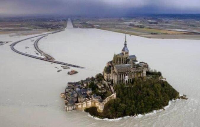 Gites Le Mont Desclos Saint Michel Beauvoir  Kamer foto